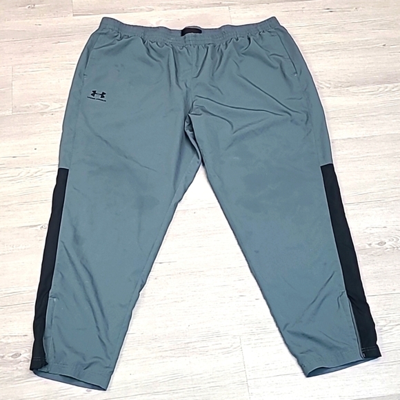 Under Armour Unisex Track pants size 4X - Picture 1 of 8
